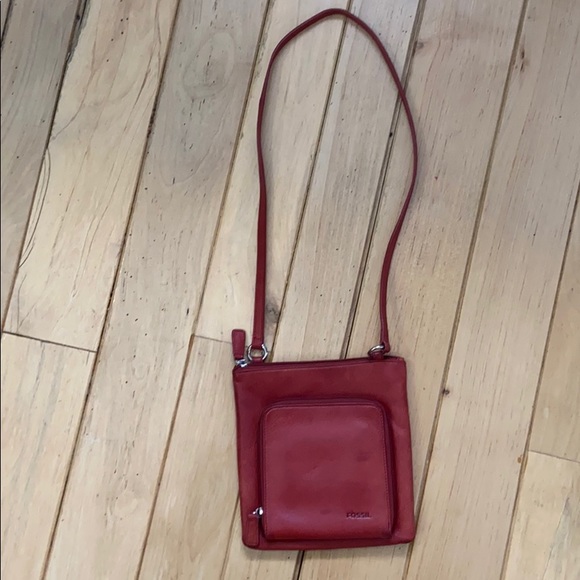 Small Red Leather Fossil Bag - Picture 16 of 16